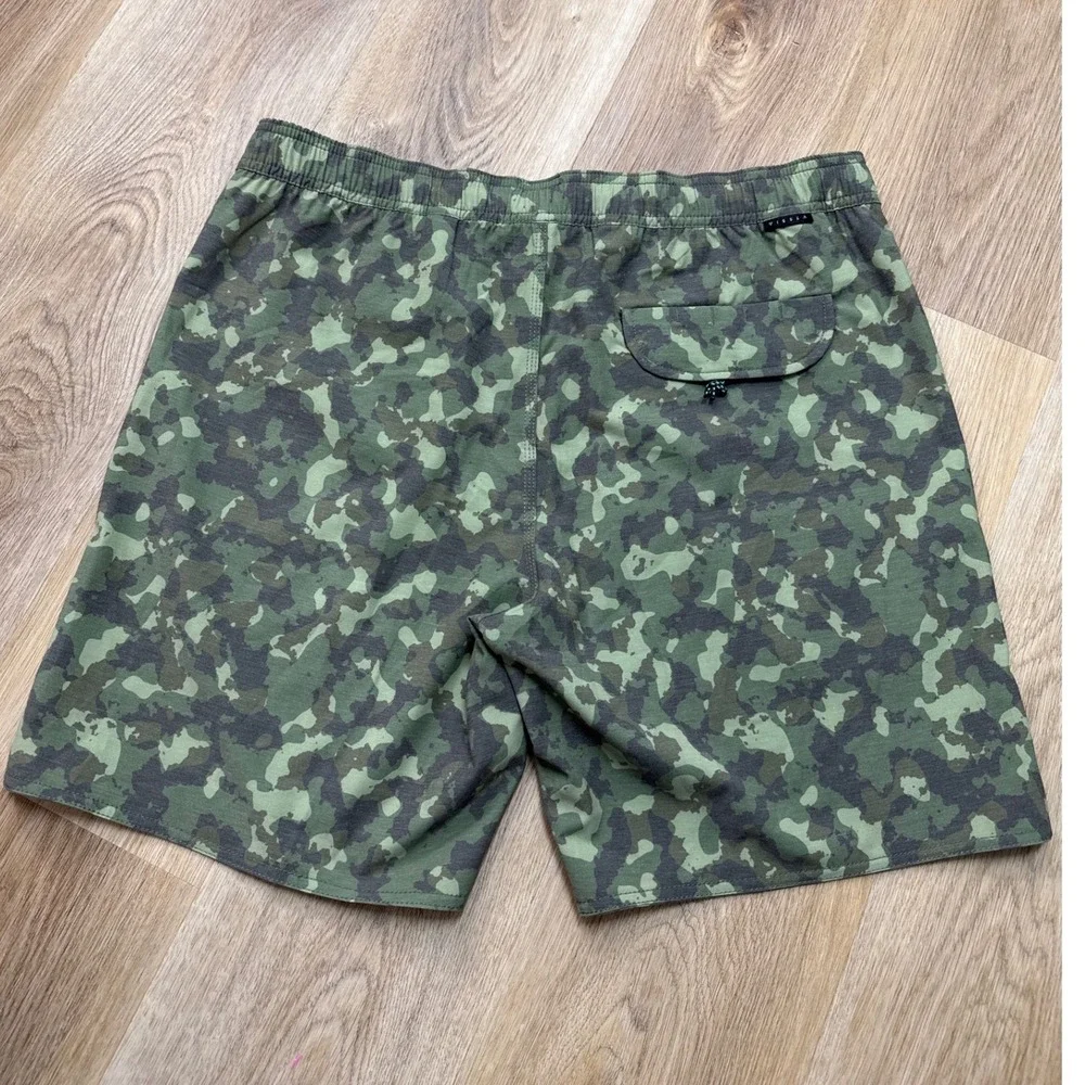 Vissla Ecolastics Camo Board Shorts Mens Large NWT Green Quick Dry Beach Boating